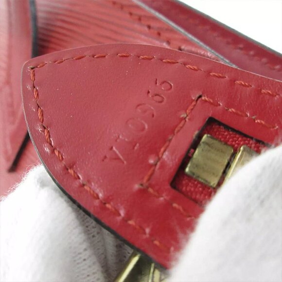 LOUIS VUITTON Epi Saint JacquesHandbag Red Epi Leather - Picture 9 of 12